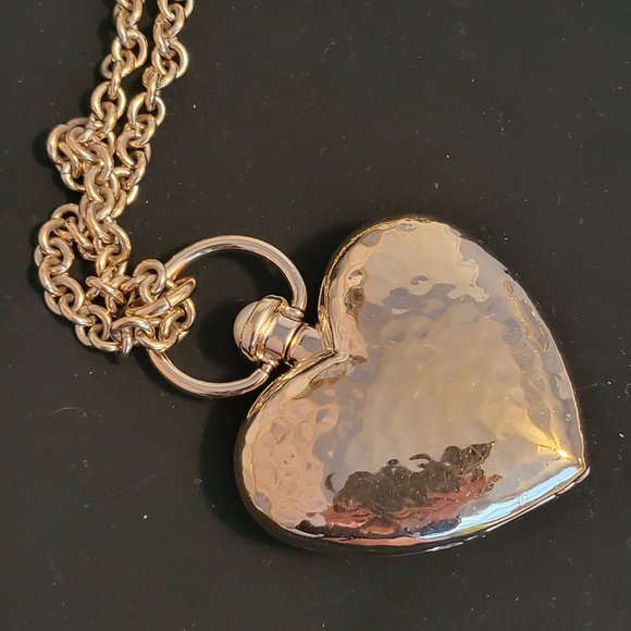 22C Chanel CC Long Necklace Heart Locket - AB7531 B07266 - Picture 13 of 16
